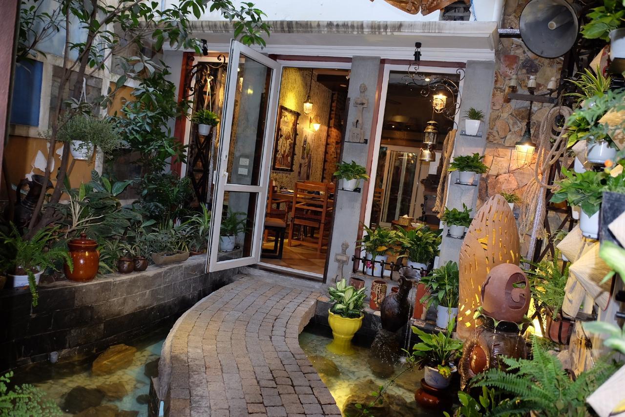 Cheetah Hostel Hanoi Exterior photo