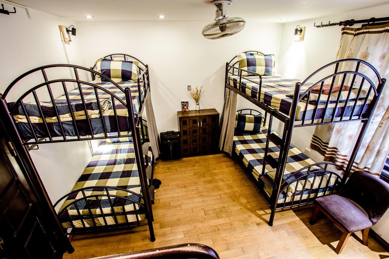 Cheetah Hostel Hanoi Exterior photo