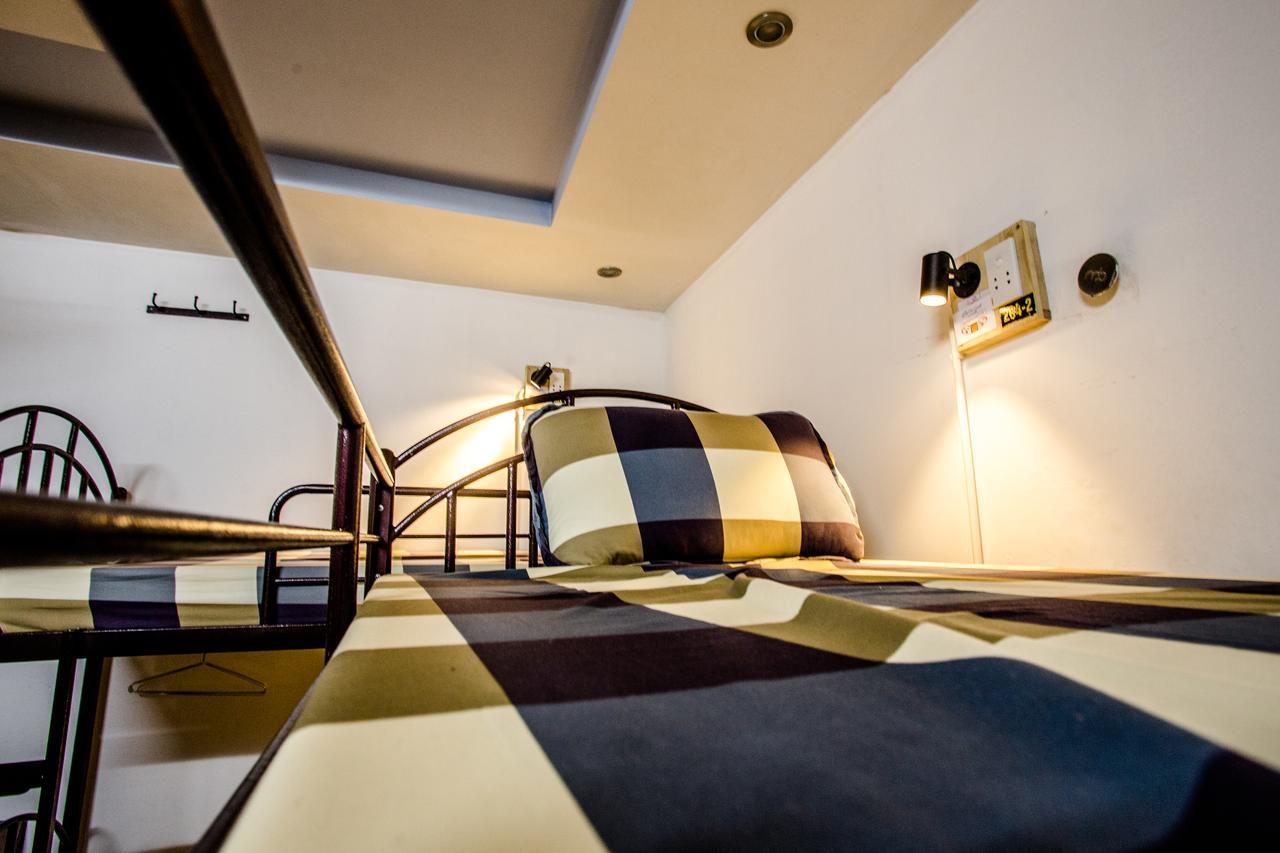 Cheetah Hostel Hanoi Exterior photo